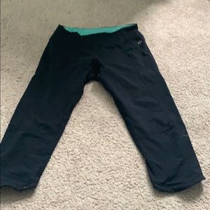 Women’s Black Capri Leggings XS